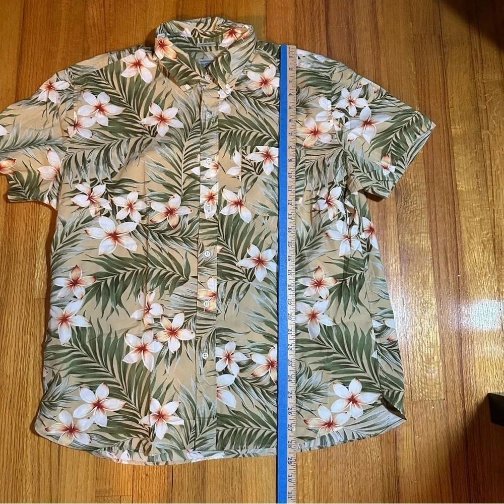 J. Crew Short-sleeve Floral classic fit shirt  Size XL (e5